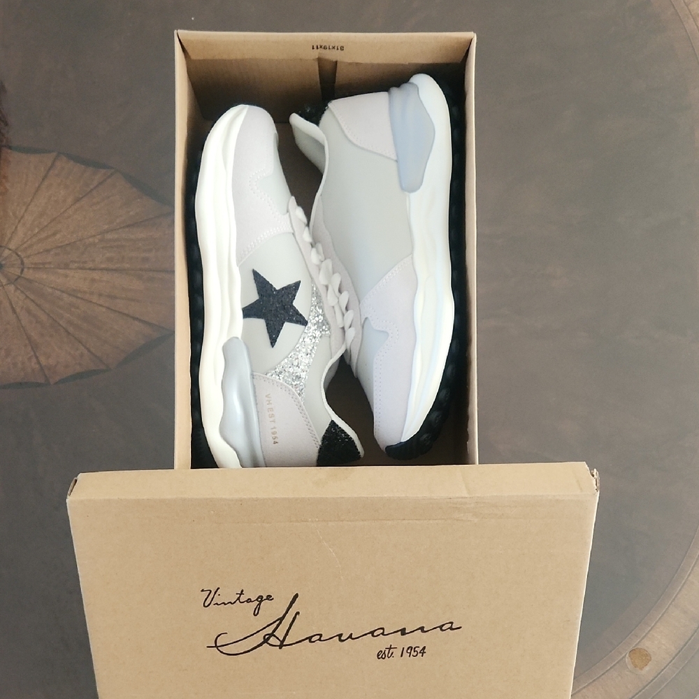 Vintage Havana White Sneakers with Black Star